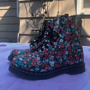 Amazing floral doc martens size 9 womens